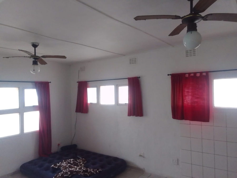 To Let 1 Bedroom Property for Rent in Quigney Eastern Cape